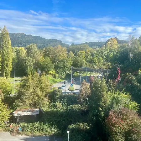 Q30 Neu Renovierte Zentral *